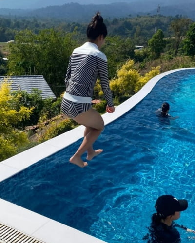 '송종국 딸' 송지아, 공중부양 컷 합성인가?…리틀 수지 날았다