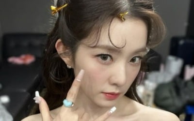 레드벨벳 아이린, 연예계 대표 '쇄골 미녀'…'요정美'도 한 스푼