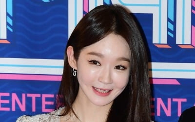 '스크루지' 강민경, 책임은 없고 변명만 남았다[TEN스타필드]