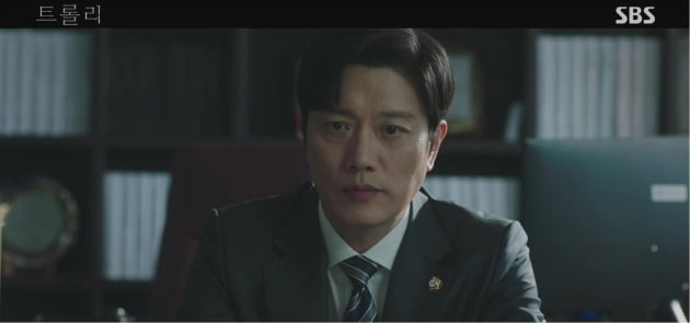 [종합] 김현주, 성범죄 피해자였다…박희순 "여론을 등에 업을 것" 법 개정 시도 ('트롤리')