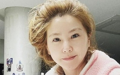 '주영훈♥' 이윤미, 아침부터 난감한 패션…작업 중인 딸 부자 맘