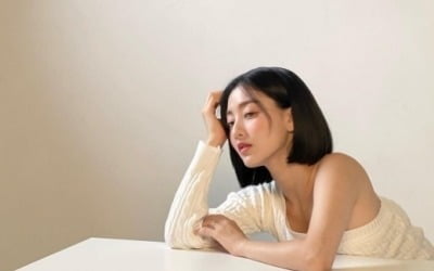 트와이스 지효, 청순·섹시美 과시…트둥이의 반전 매력
