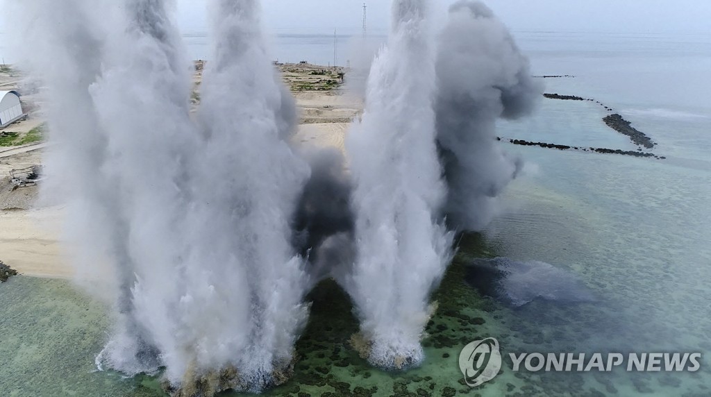 [월드＆포토] 이란 혁명수비대 해군, 걸프 해역서 '워게임'