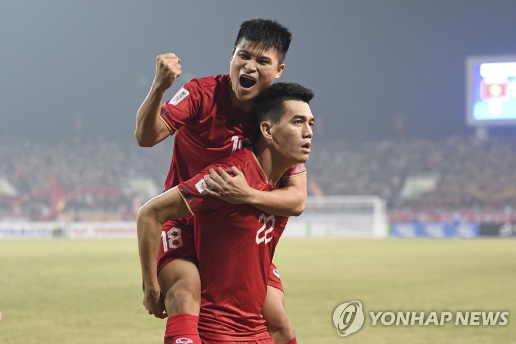 박항서의 베트남, 신태용의 인도네시아 꺾고 미쓰비시컵 결승행