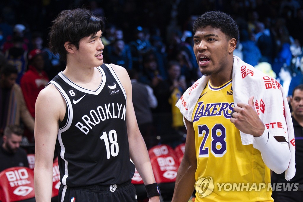 '어빙 26점' NBA 브루클린, 원투펀치 빠진 레이커스 제압