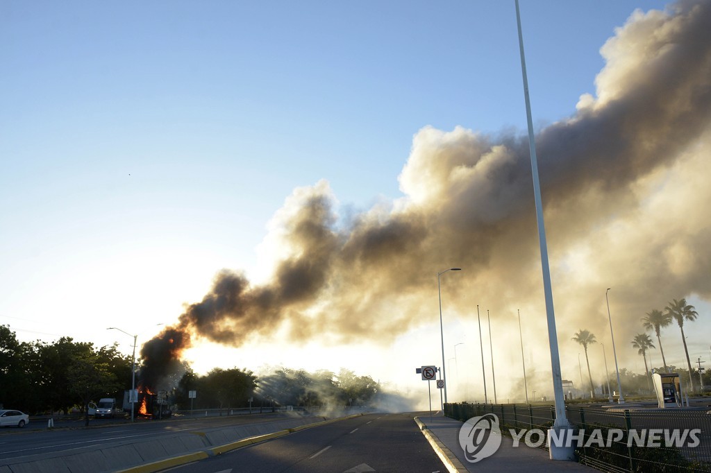 멕시코 마약왕 아들 전격 체포…카르텔 극렬저항에 '아비규환'(종합)