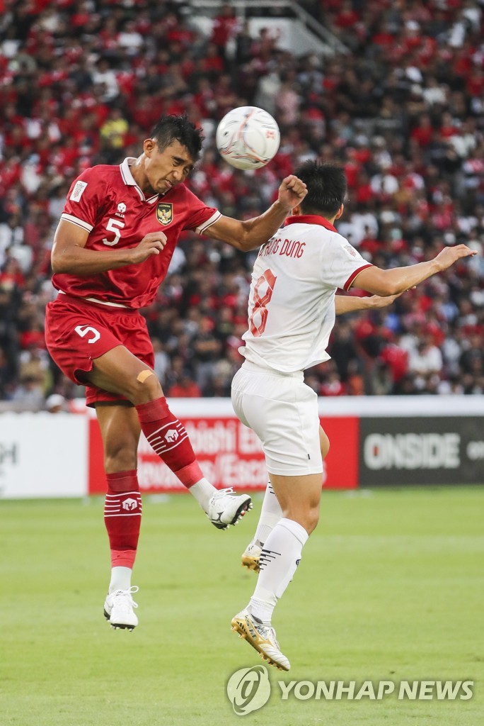 신태용의 인도네시아, 홈에서 박항서호 베트남과 0-0 무승부