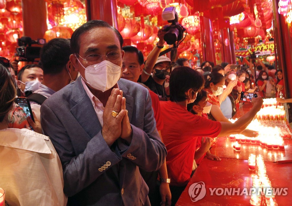 '돌아온 큰손' 중국인 관광객에 태국 들썩…곳곳 밝힌 홍등