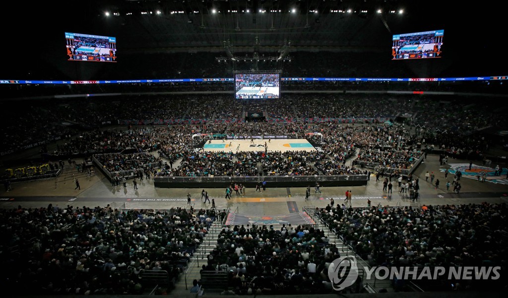 샌안토니오, NBA 역대 최다 관중 앞서 GSW에 31점차 완패