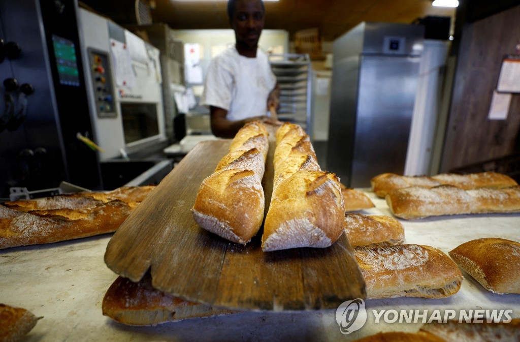 "전기료 올라 바게트 못 만들겠다"…프랑스 제빵사들 '분통'