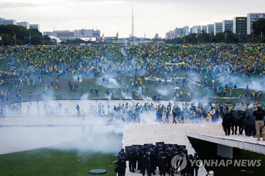 브라질 룰라 "광신도 파시스트 폭도 강력처벌"…軍투입 진압나서(종합)