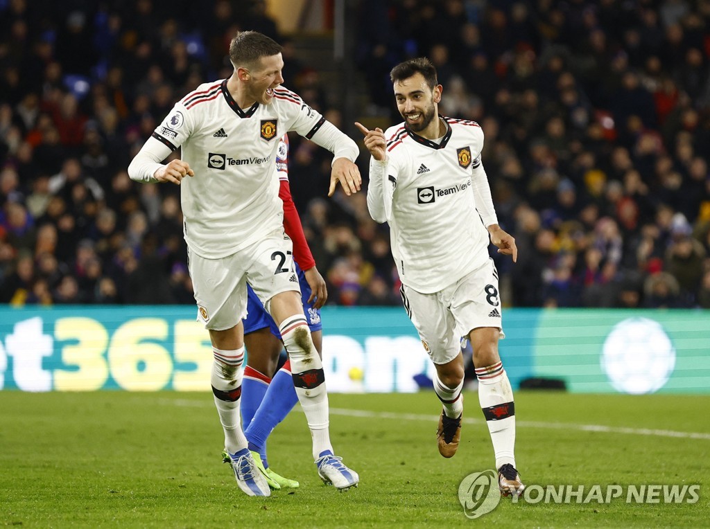 맨유, 공식전 10연승 불발…C.팰리스에 극장골 내줘 1-1 무승부