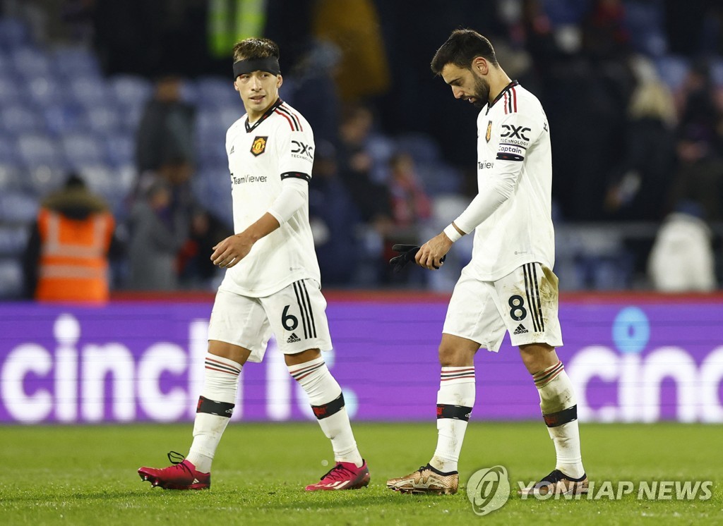 맨유, 공식전 10연승 불발…C.팰리스에 극장골 내줘 1-1 무승부