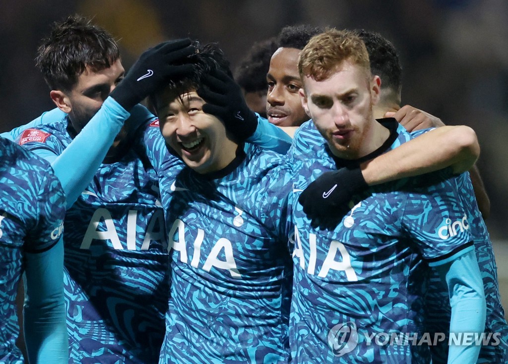 손흥민 멀티골 폭발…토트넘, 프레스턴 3-0 꺾고 FA컵 16강 안착