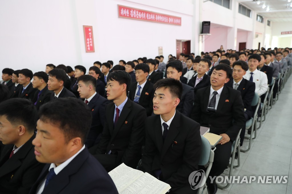 "평양과기대생들, 인터넷 접속 못 해도 구글·트위터 꿰고 있어"