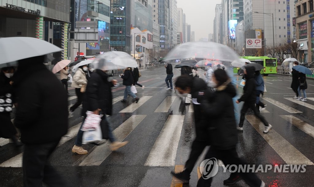 전북 흐리다 오후부터 맑아져…낮 기온 6∼9도