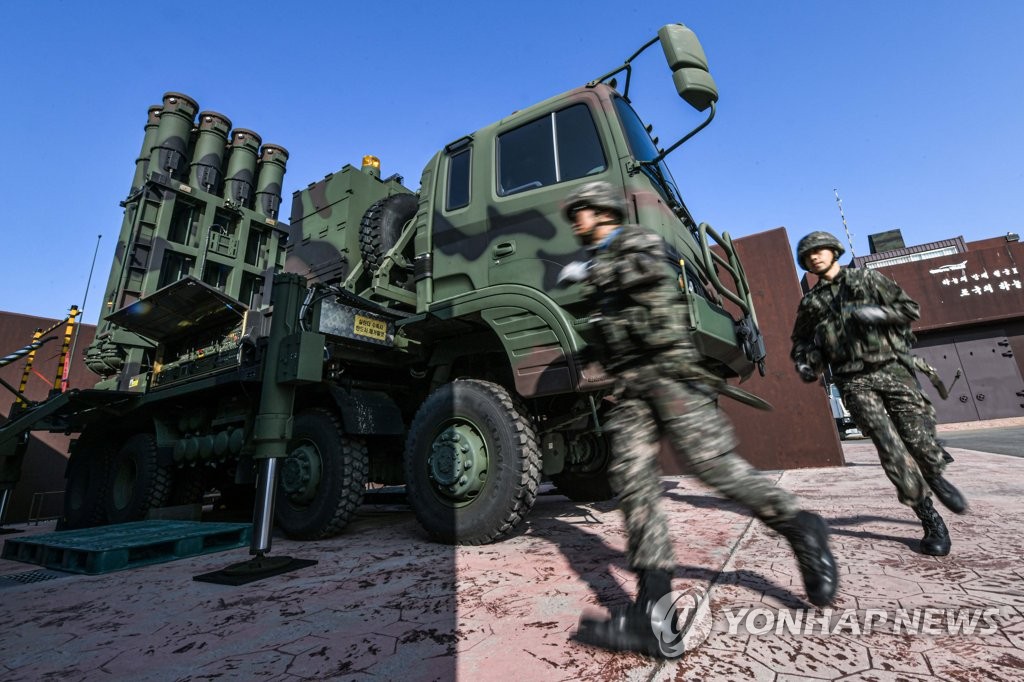 軍 '공세전략' 보고…"北미사일 발사전 파괴·北전역 파괴 능력"(종합)