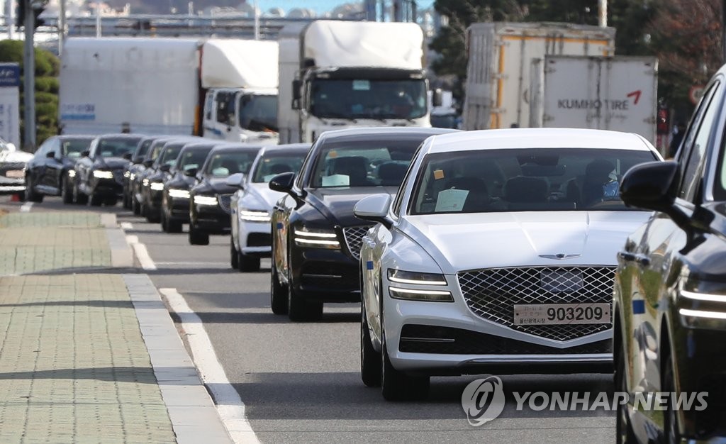 [2023세법] 국산차 판매가격 최대 30만원↓…전략기술에 디스플레이 지정(종합)