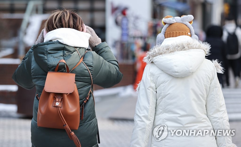 바람 불어 체감 온도 '뚝'…전남 서해안에 눈발