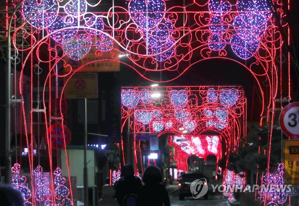 화천산천어축제 7일 개막…매 주말 선등거리 페스티벌