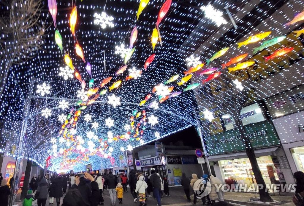 화천산천어축제 7일 개막…매 주말 선등거리 페스티벌