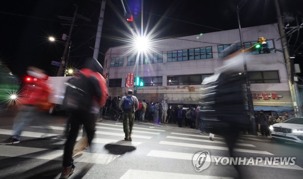 지난달 고용보험 가입자 9만8천명 감소…30대 제외 모두 줄어