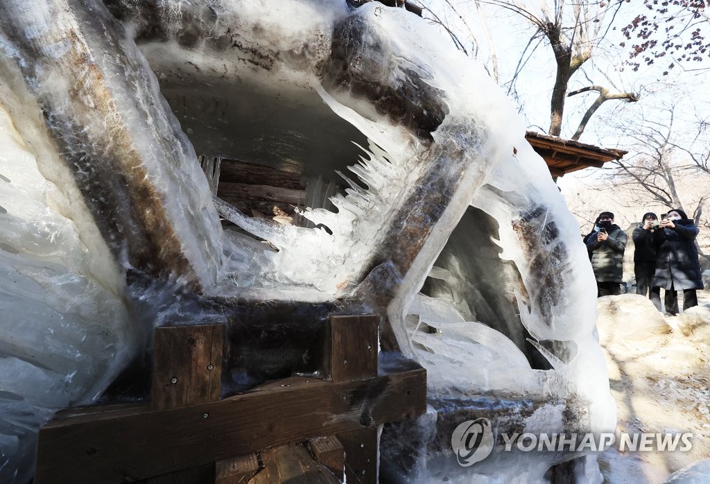 해 넘긴 한파에 동파 피해 속출…한랭질환도 사망 포함 33명으로