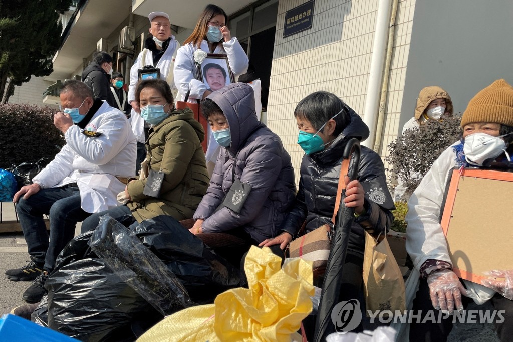 中 화장장 위성사진 보니…"24시간 풀가동해도 대기줄 지속"