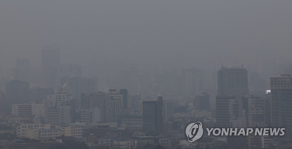 황사 물러갔지만…수도권·충청 등 미세먼지 오늘도 '나쁨'