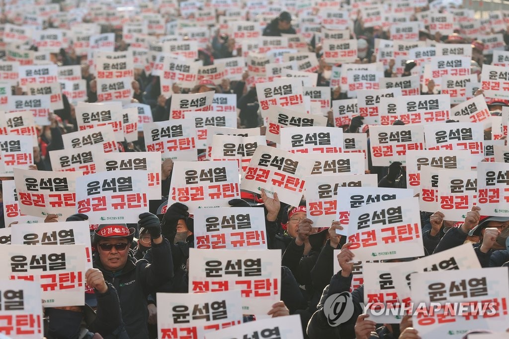 민주노총 "경찰, 정당한 노조 활동까지 탄압"(종합)