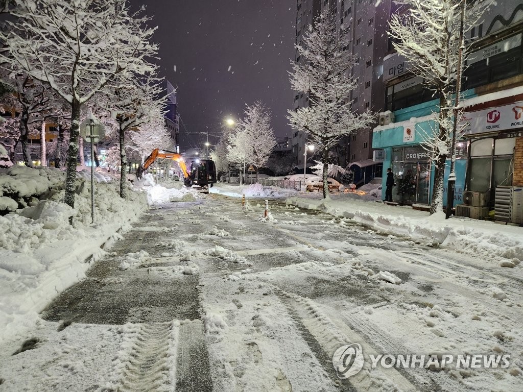 속초시, 폭설 때 도로변 불법주차 과태료 부과 예정