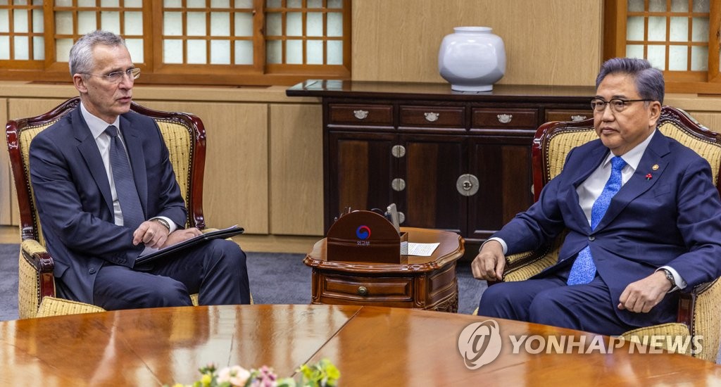 中, 나토총장 방한에 연일 견제구…관영지 "핵미끼 한국에 독약"