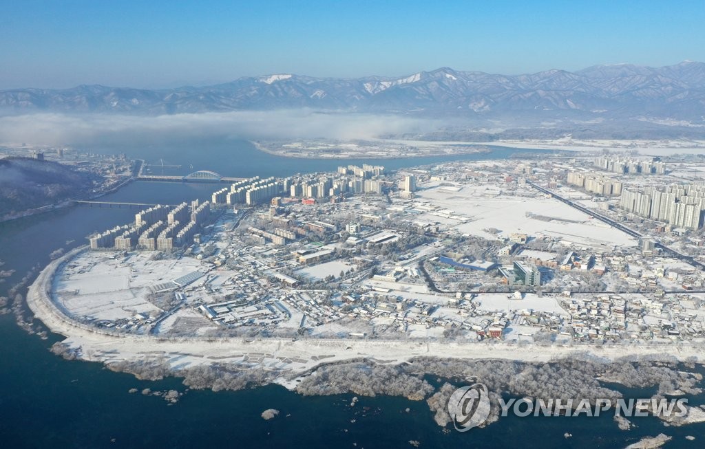 강원 내륙·산지 최대 3㎝ 눈…"교통안전 유의"