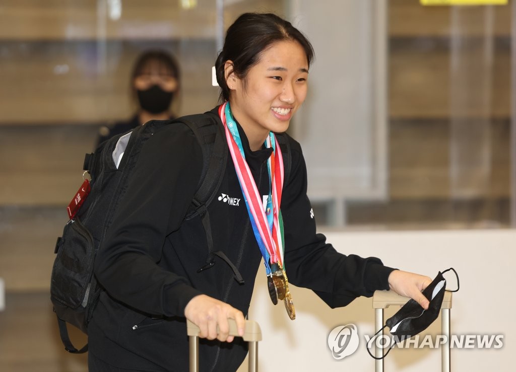 강호들 쓰러트린 안세영 "많이 깨지면서 발전할 수 있었다"