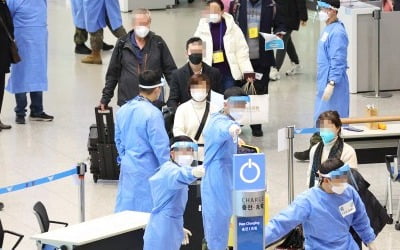 [속보] 어제 중국발 인천공항 입국자 73명 확진…양성률 26%
