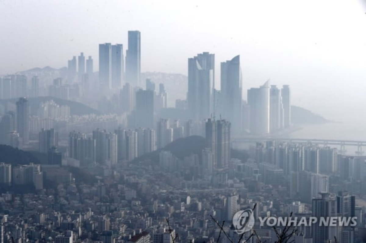 고침 지방고기압에 짙어진 미세먼지…부산 10개월 만에… | 한경닷컴