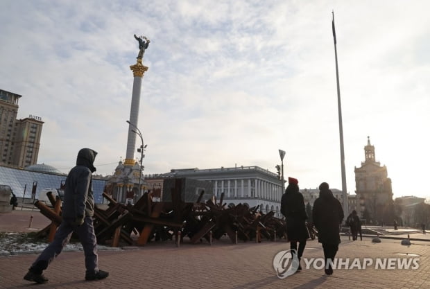 [해넘긴우크라전 가다] 전시상황 생생한 키이우 시내…행정부도 빛샐틈 없는 요새화