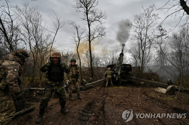 Southern Ukrainian Offensive Between Western Tank Support Staggering