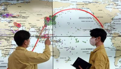 "한반도 지나간 미국 위성, 알래스카 서남쪽 바다에 추락"