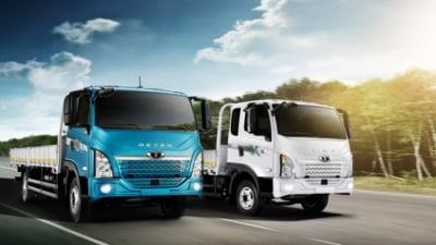"트럭 내부 맞아? 세단인 줄"…준중형 트럭 '2023 더쎈' 출시