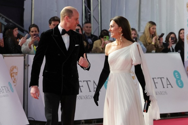 영국영화TV예술아카데미(BAFTA) 시상식에 남편 윌리엄 왕세자와 함께 등장한 캐서린 왕세자빈. /사진=연합로이터