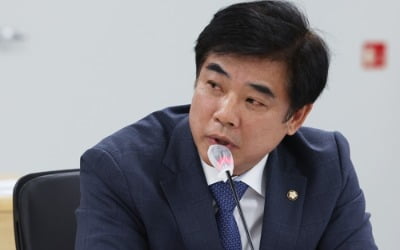 [단독] '돈잔치' 비판에…野, 은행 서민지원금 두 배 인상 추진