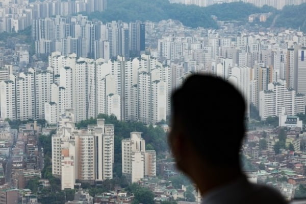 서울 영등포구 63스퀘어에서 바라본 서울 시내의 아파트. 사진=연합뉴스