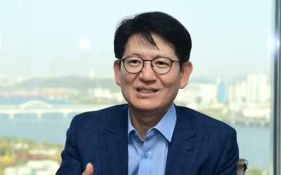 [단독] KCGI 강성부, 오스템임플란트 공개매수 응한다