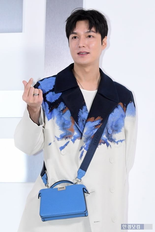 [포토] 이민호, '팬들에게 보내는 하트~'