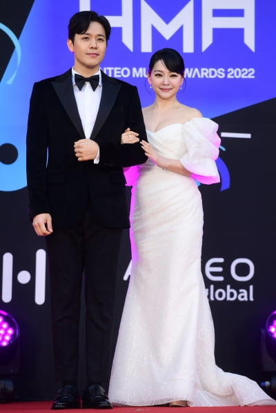 [포토] 손준호-김소현 부부, '아름다운 커플' (한터뮤직어워즈 2022)