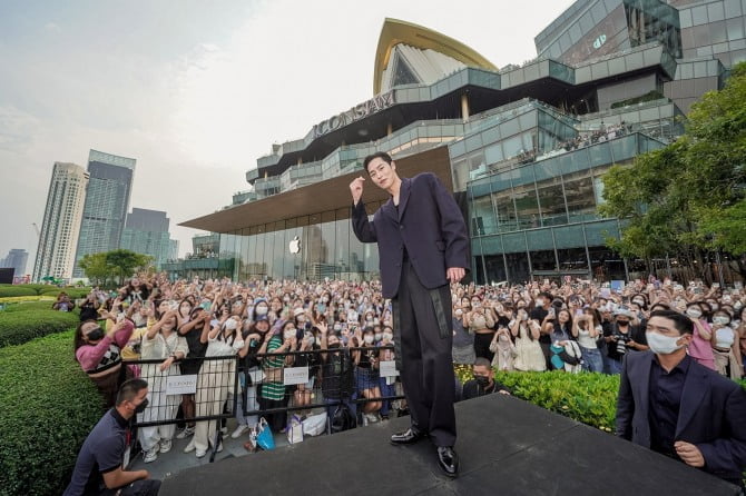 이재욱, 방콕을 뜨겁게 달군 글로벌 대세…‘현지 매체 취재 열기에 환영 인파까지 가득’