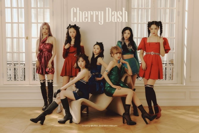체리블렛, 미니 3집 ‘Cherry Dash’ 콘셉트 포토 최초 공개…‘우아한 비주얼+내면의 아름다움’