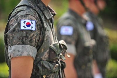 자고 있는 동기 발가락을 입에…軍 추행 '황당 변명'