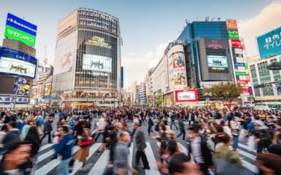 "아이 낳겠다"는 日 청소년 절반도 안돼…비출산 이유는?